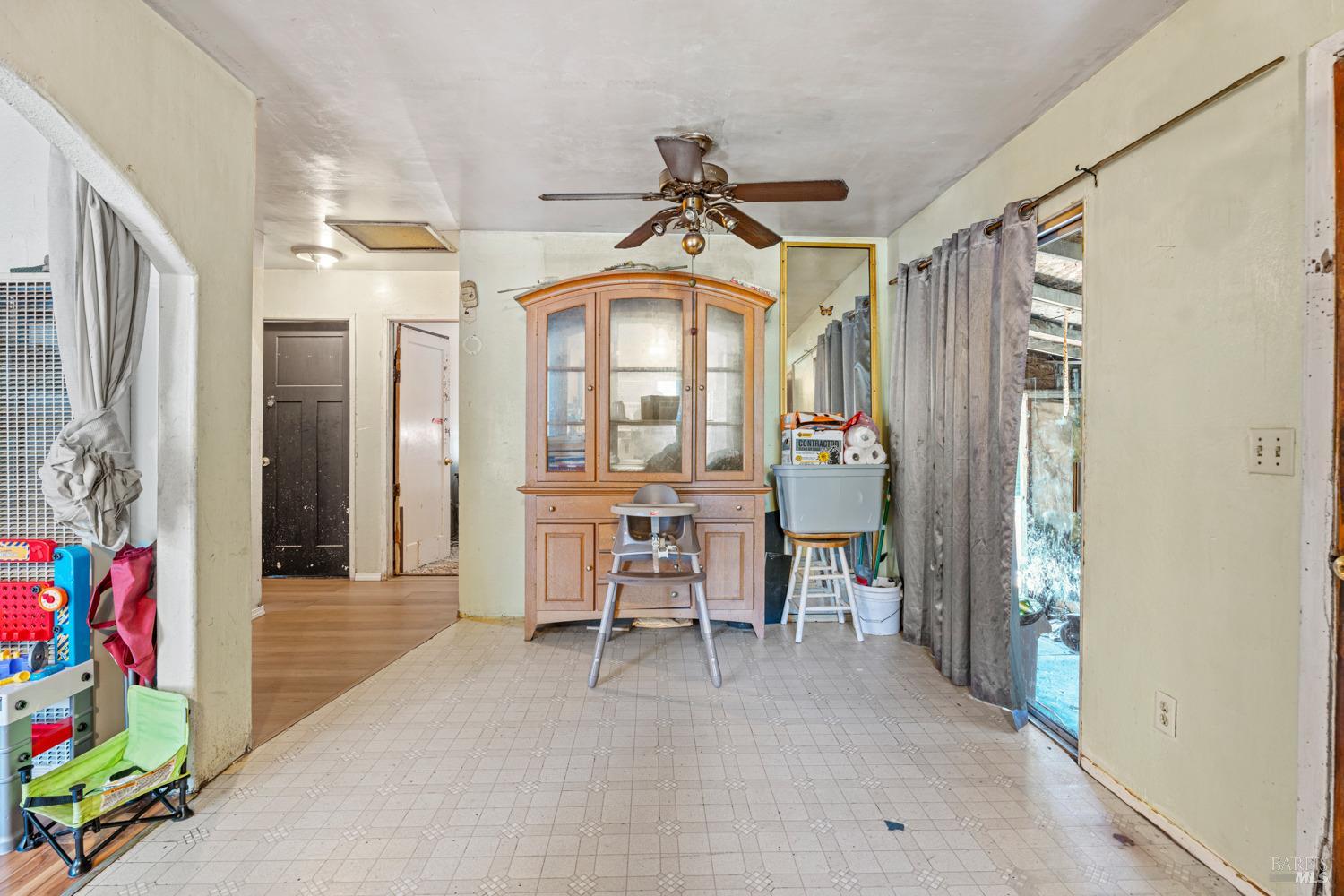 490 Della Avenue Willits CA 95490