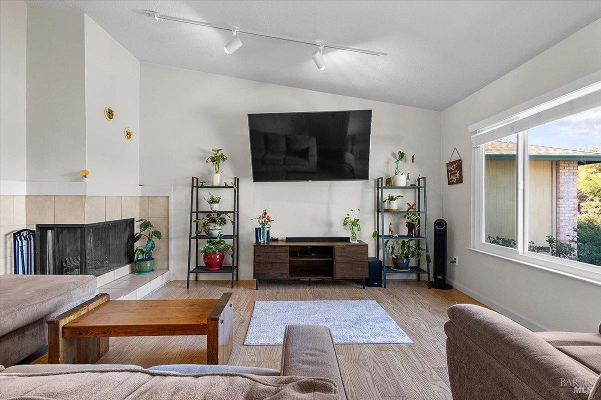 2456 Copperfield Drive Santa Rosa CA 95401
