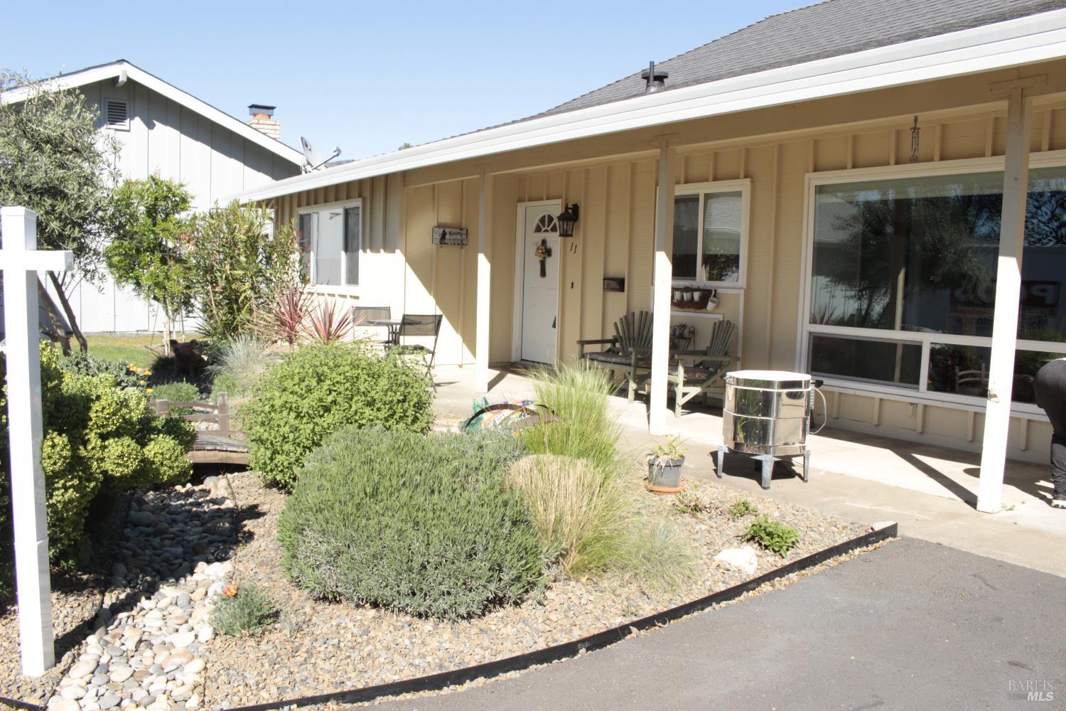 11 Oakgreen Santa Rosa CA 95409