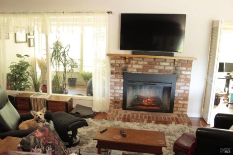 11 Oakgreen Santa Rosa CA 95409