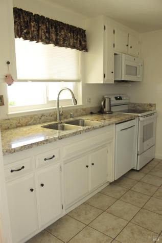 11 Oakgreen Santa Rosa CA 95409