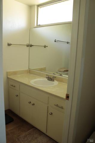 11 Oakgreen Santa Rosa CA 95409
