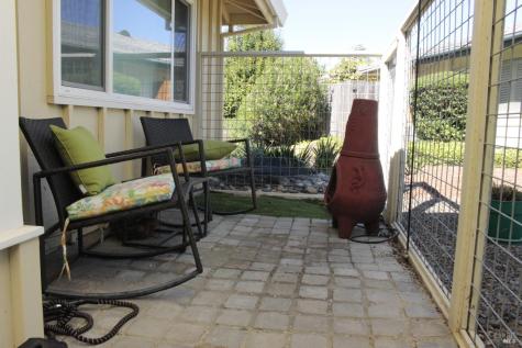 11 Oakgreen Santa Rosa CA 95409