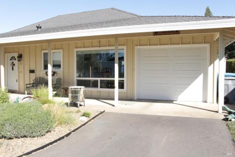 11 Oakgreen Santa Rosa CA 95409
