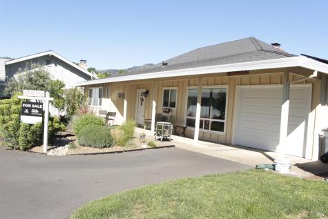 11 Oakgreen Santa Rosa CA 95409