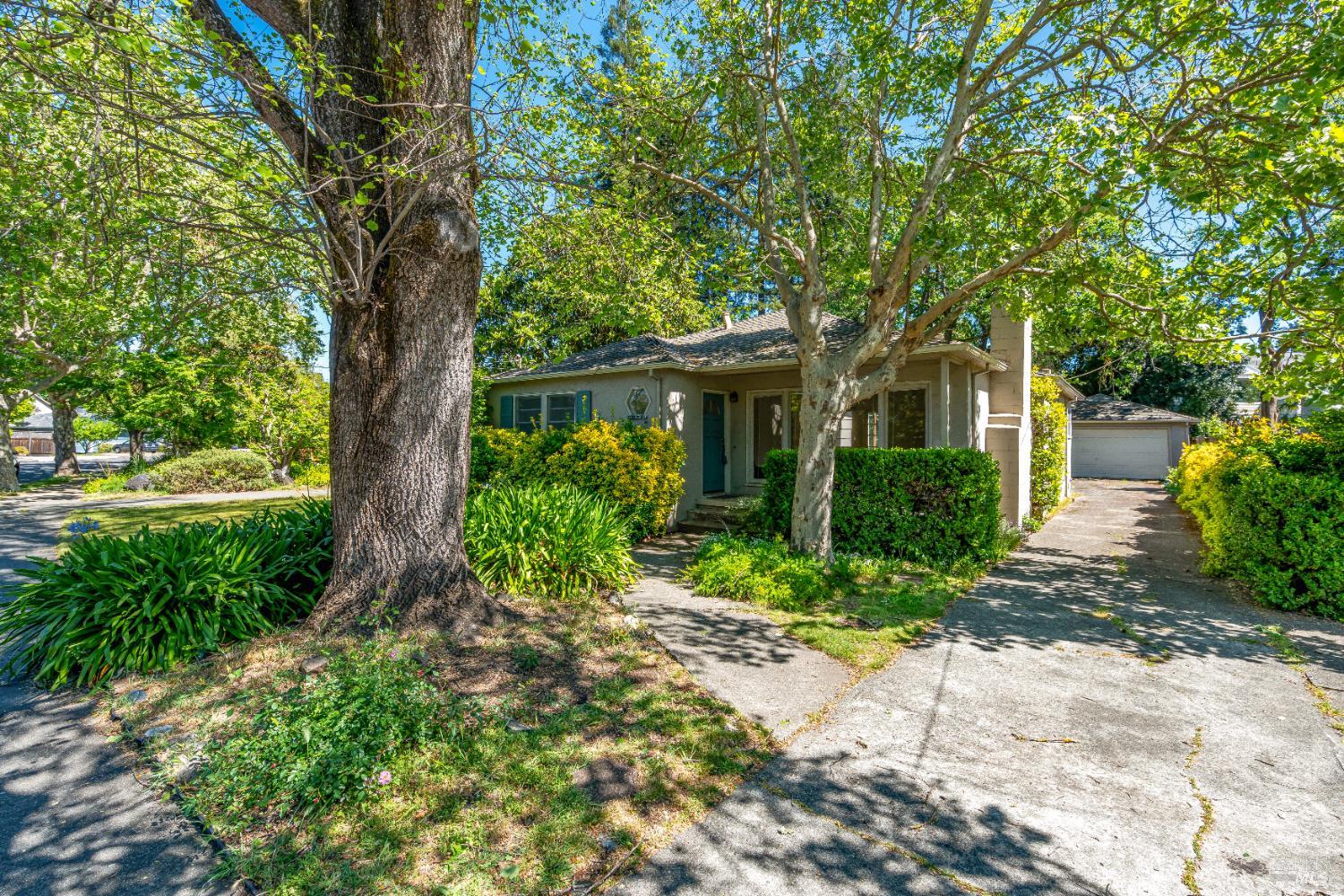 1034 Stewart Street Santa Rosa CA 95404