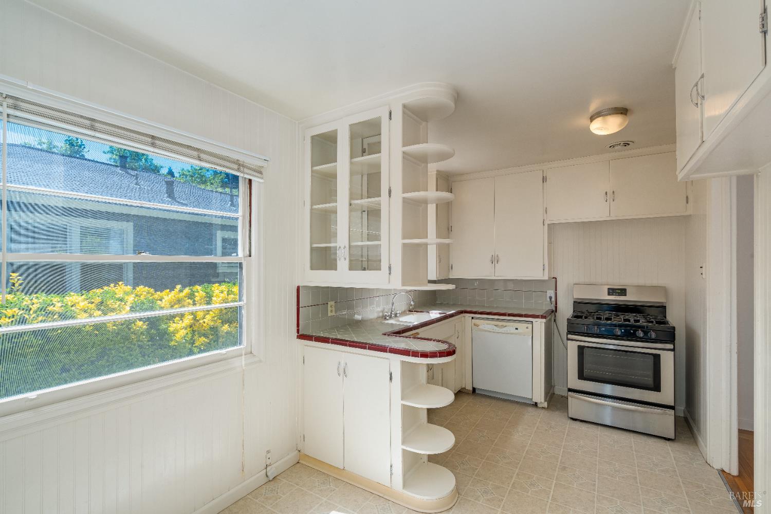 1034 Stewart Street Santa Rosa CA 95404