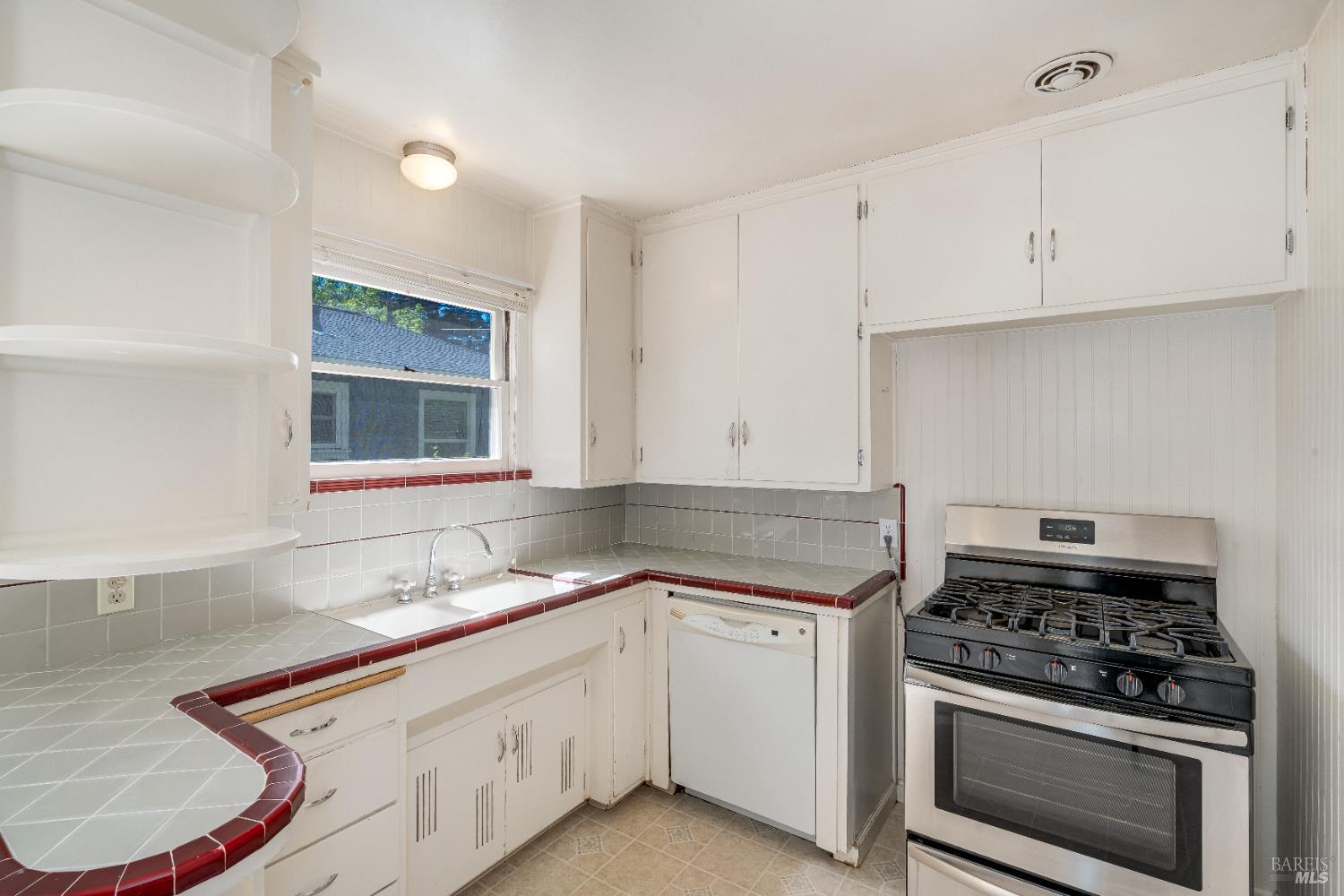 1034 Stewart Street Santa Rosa CA 95404