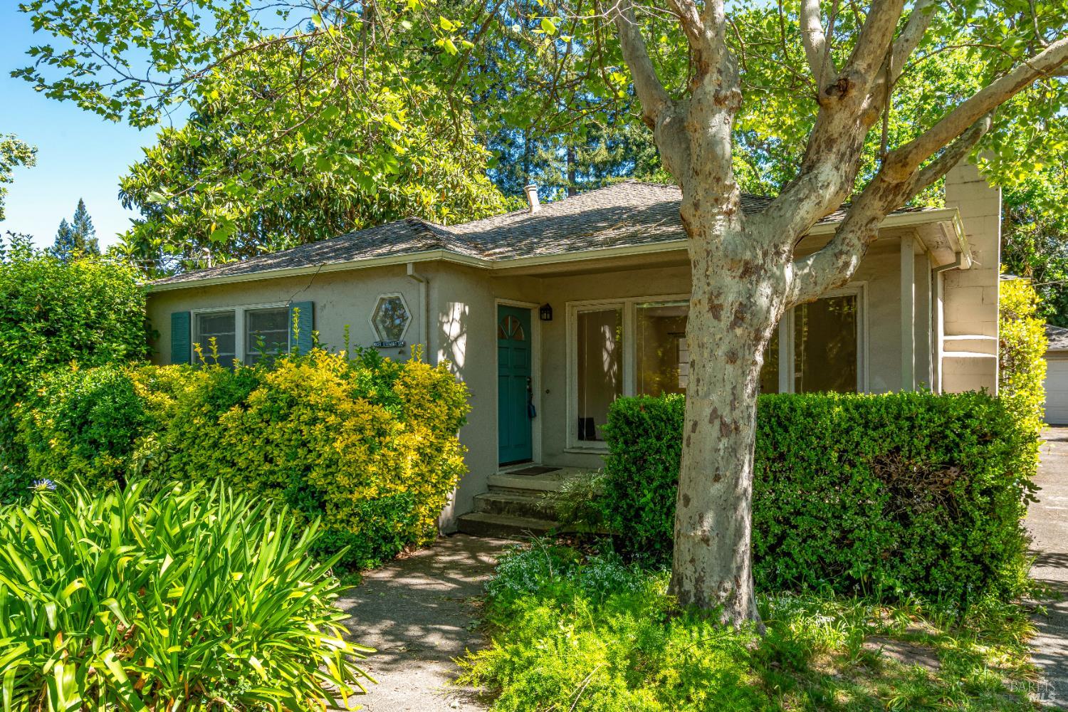 1034 Stewart Street Santa Rosa CA 95404