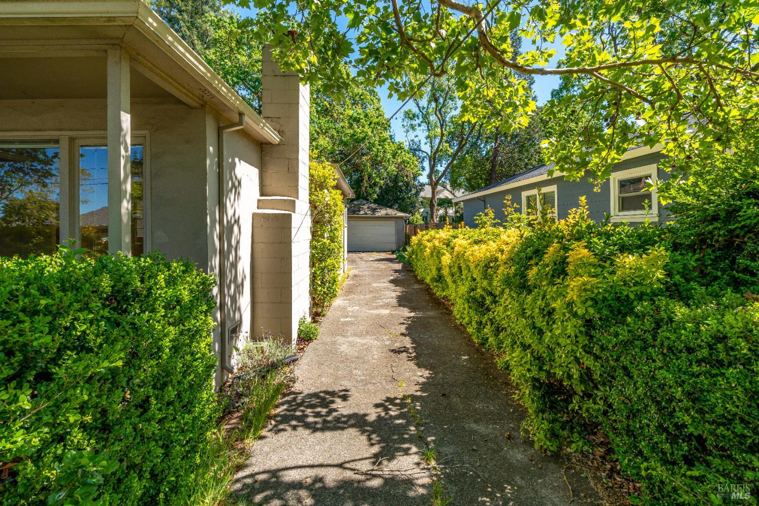 1034 Stewart Street Santa Rosa CA 95404