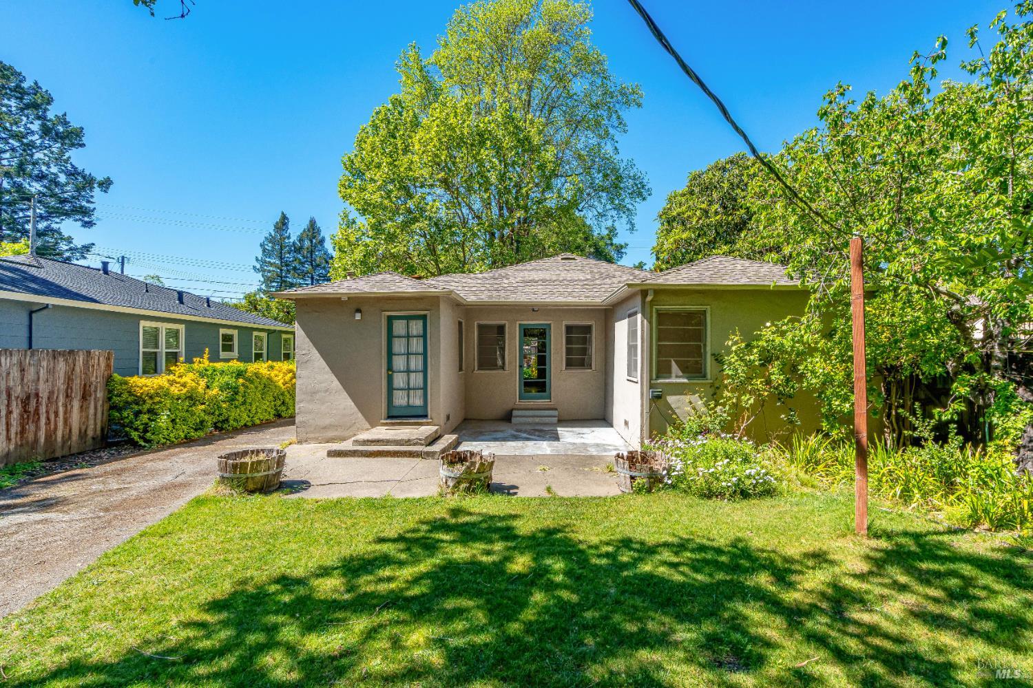 1034 Stewart Street Santa Rosa CA 95404
