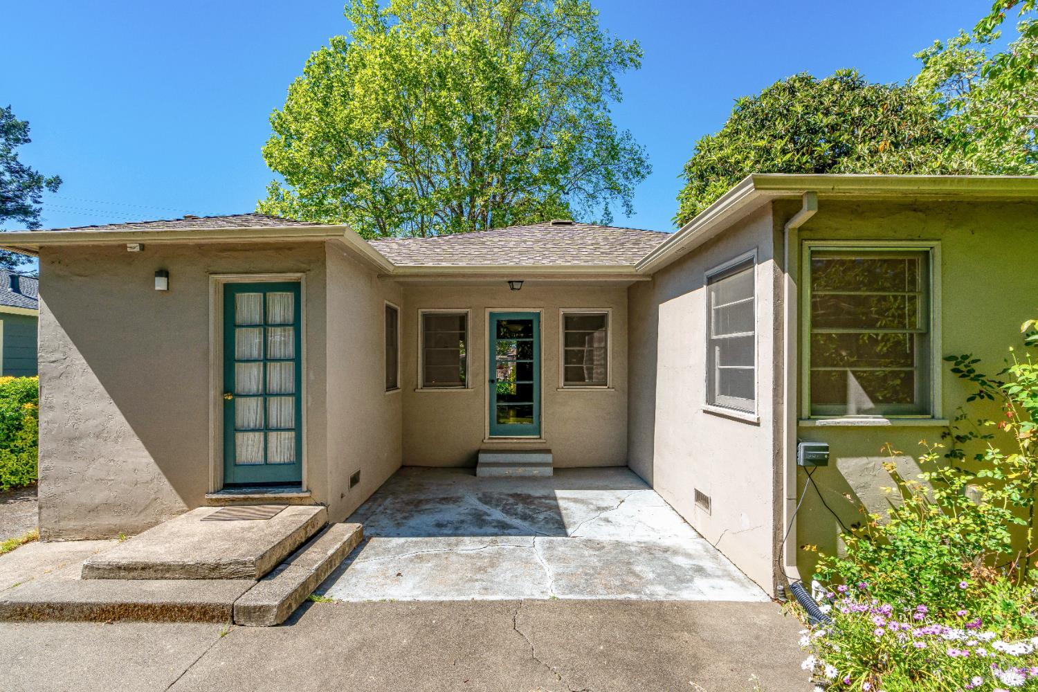 1034 Stewart Street Santa Rosa CA 95404