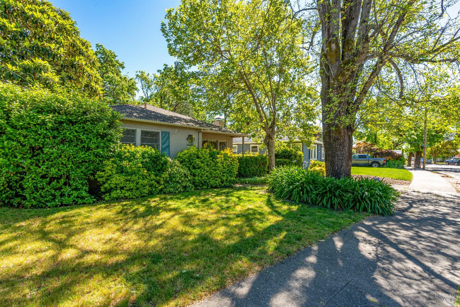 1034 Stewart Street Santa Rosa CA 95404