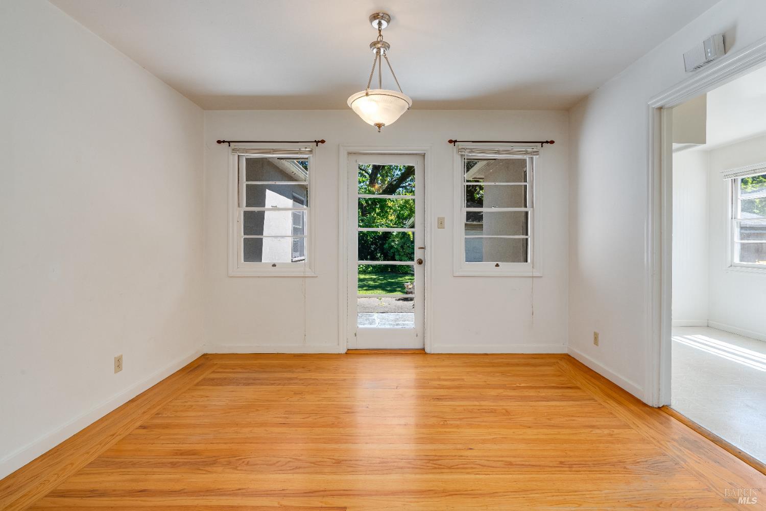 1034 Stewart Street Santa Rosa CA 95404