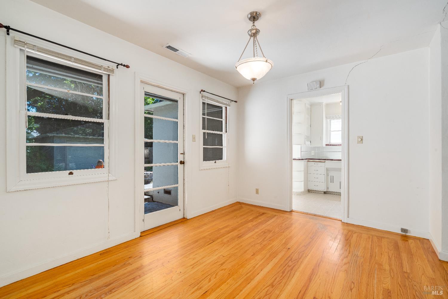 1034 Stewart Street Santa Rosa CA 95404