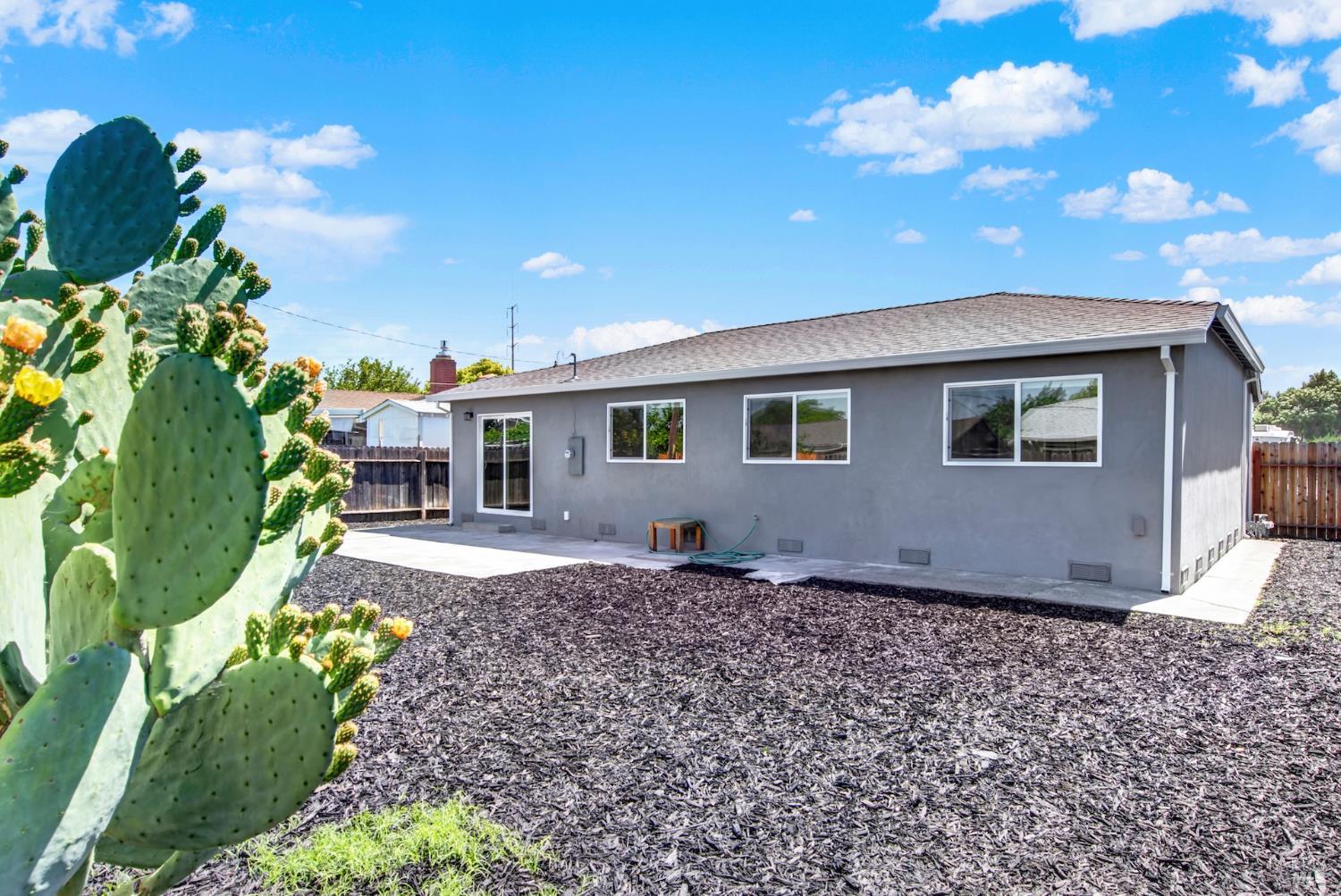 70 Novato Drive Vacaville CA 95688