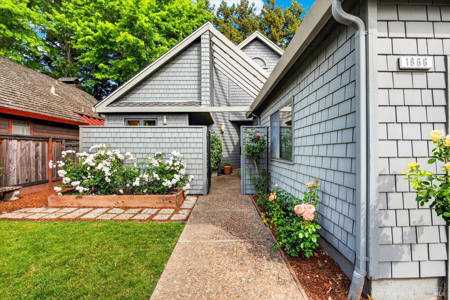 1866 Oak Circle Yountville CA 94599
