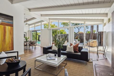 1004 Las Pavadas Avenue San Rafael CA 94903