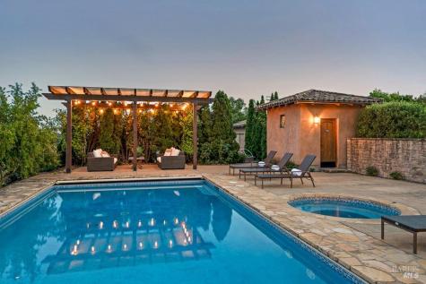 Healdsburg CA 95448