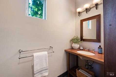 Healdsburg CA 95448