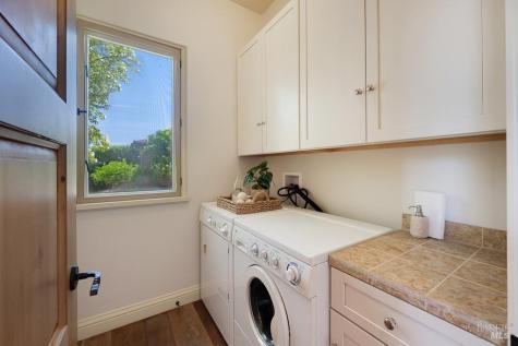Healdsburg CA 95448
