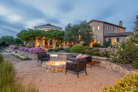Healdsburg CA 95448