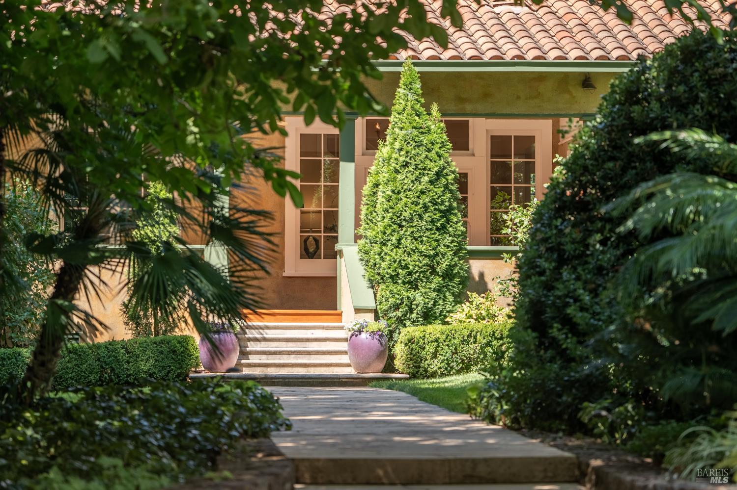 3242 Silverado Trail N St. Helena CA 94574