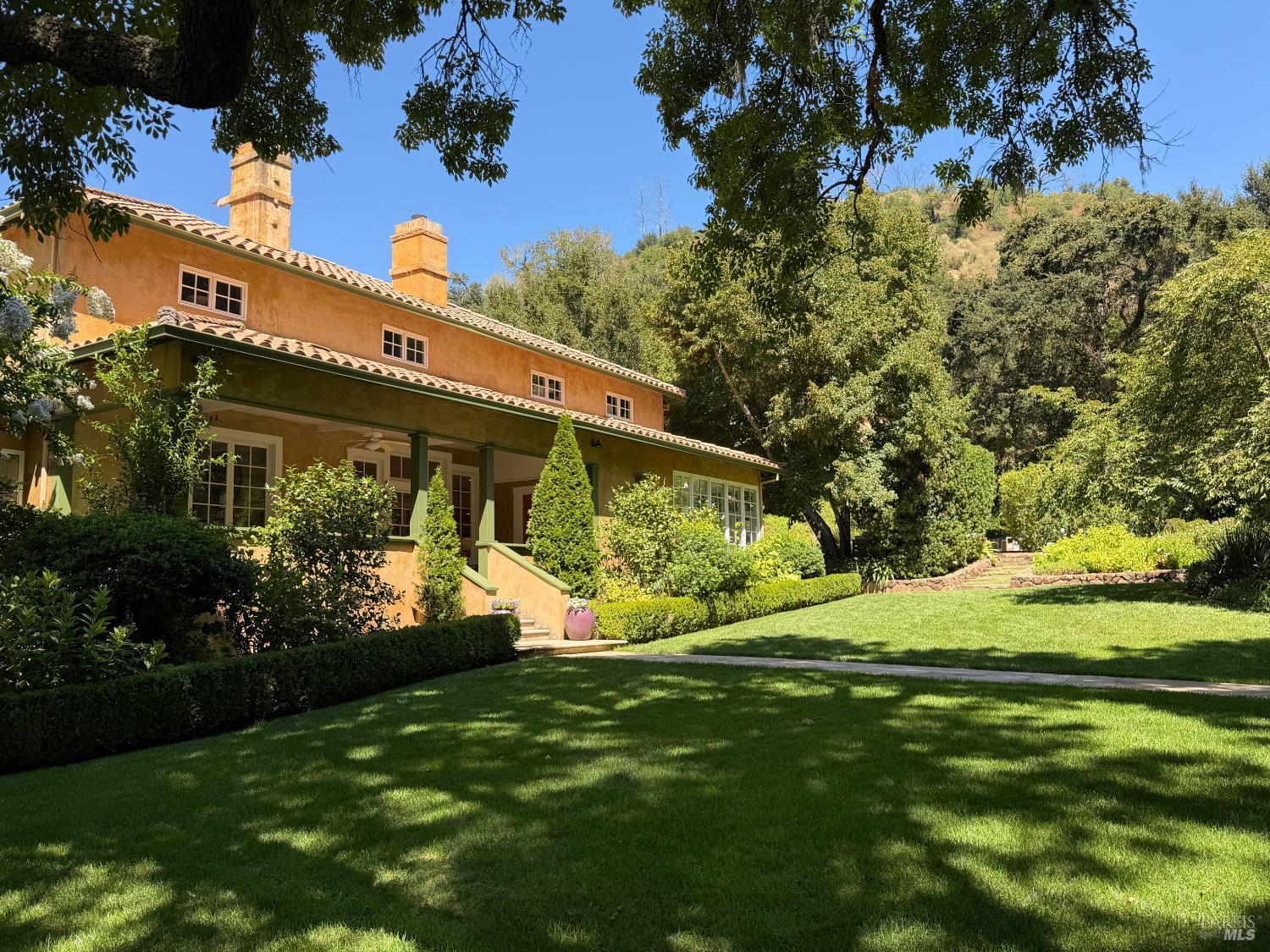3242 Silverado Trail N St. Helena CA 94574