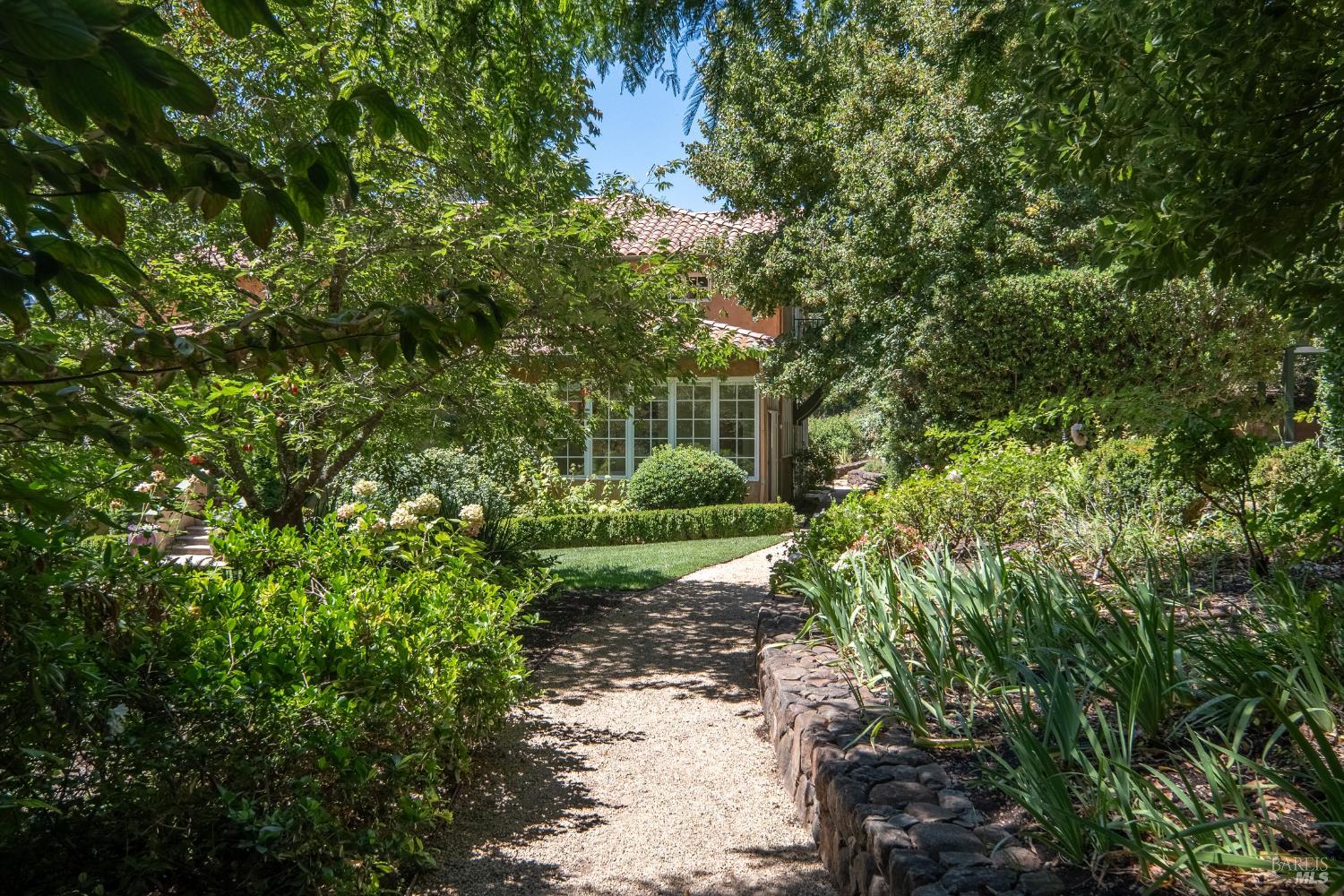 3242 Silverado Trail N St. Helena CA 94574