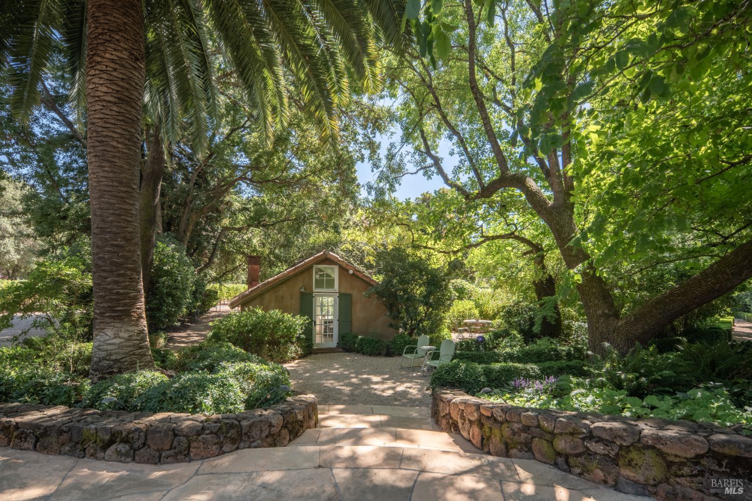 3242 Silverado Trail N St. Helena CA 94574