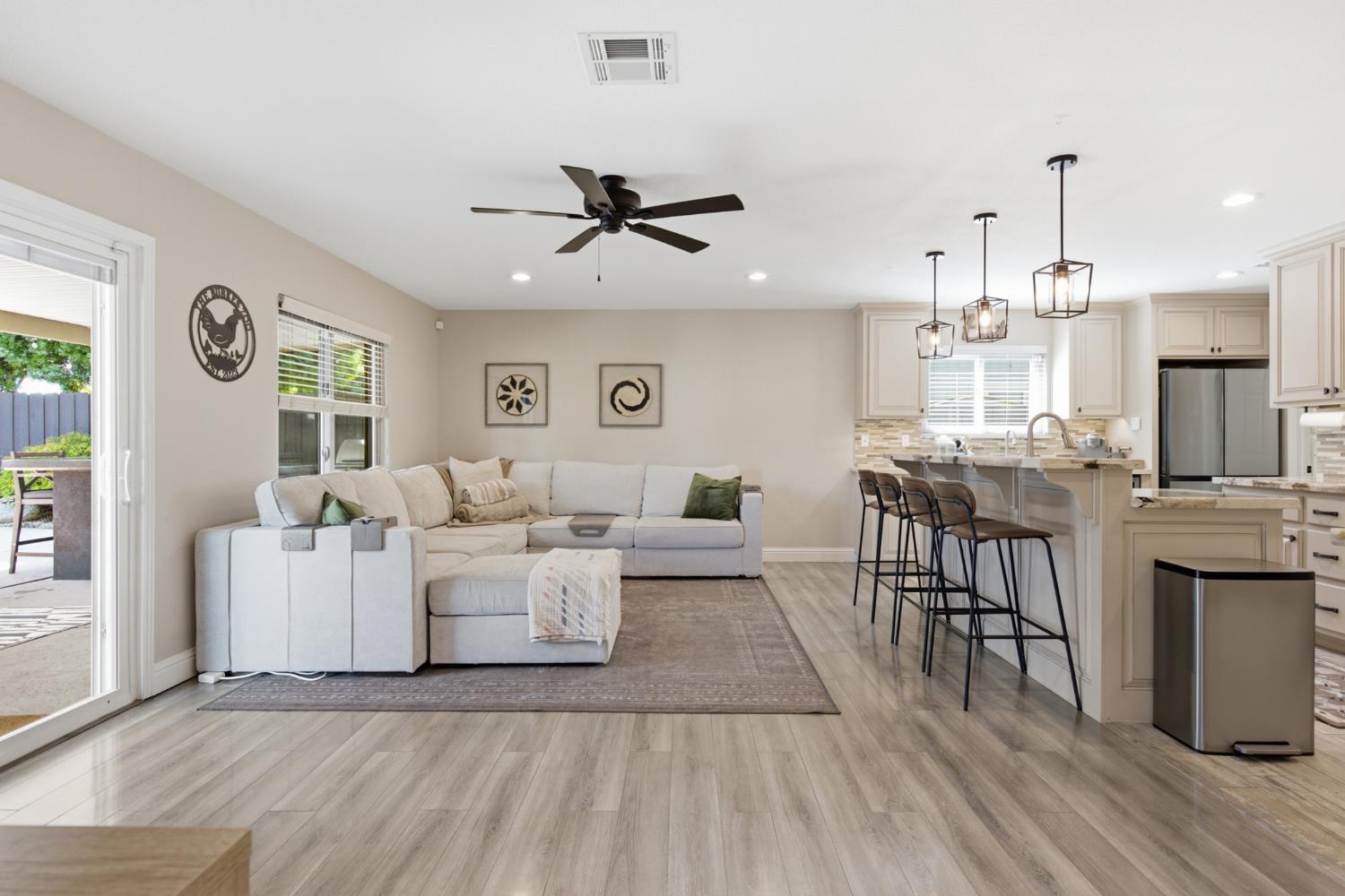 1299 Miners Roseville CA 95661