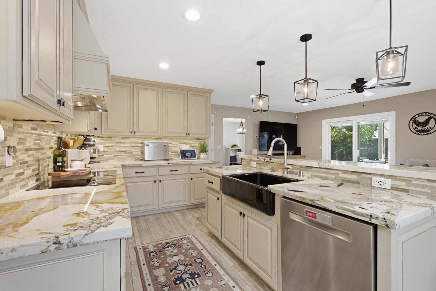 1299 Miners Roseville CA 95661