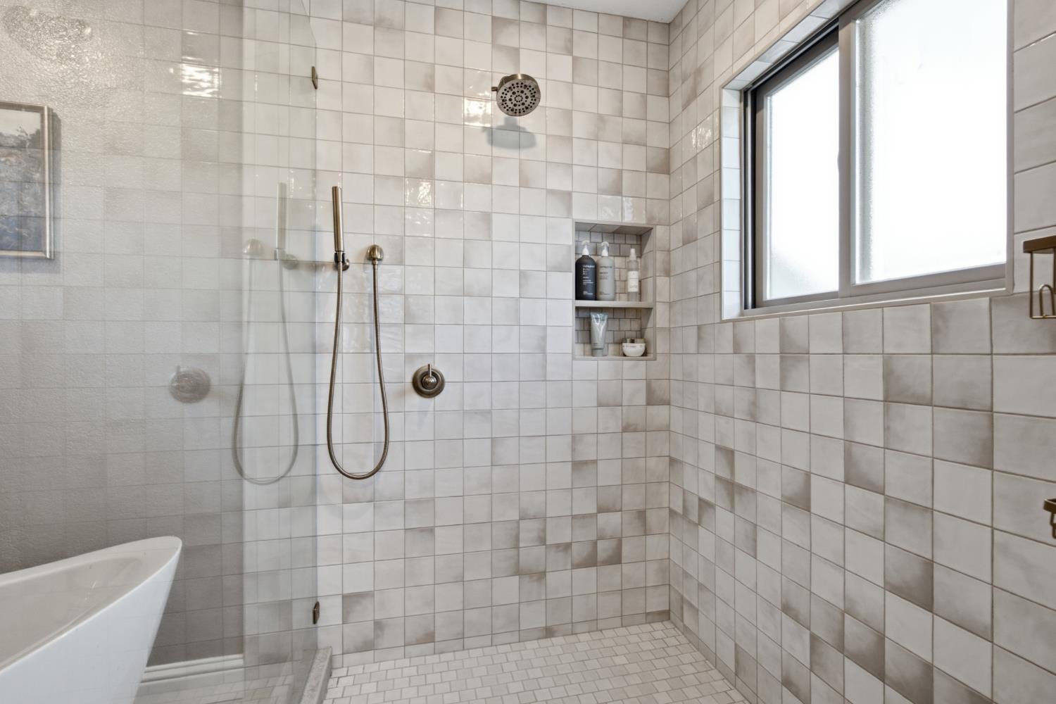 1299 Miners Roseville CA 95661