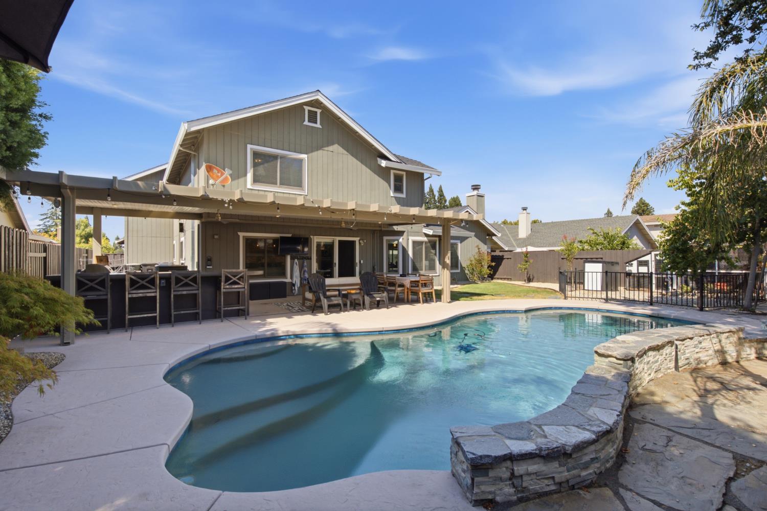 1299 Miners Roseville CA 95661