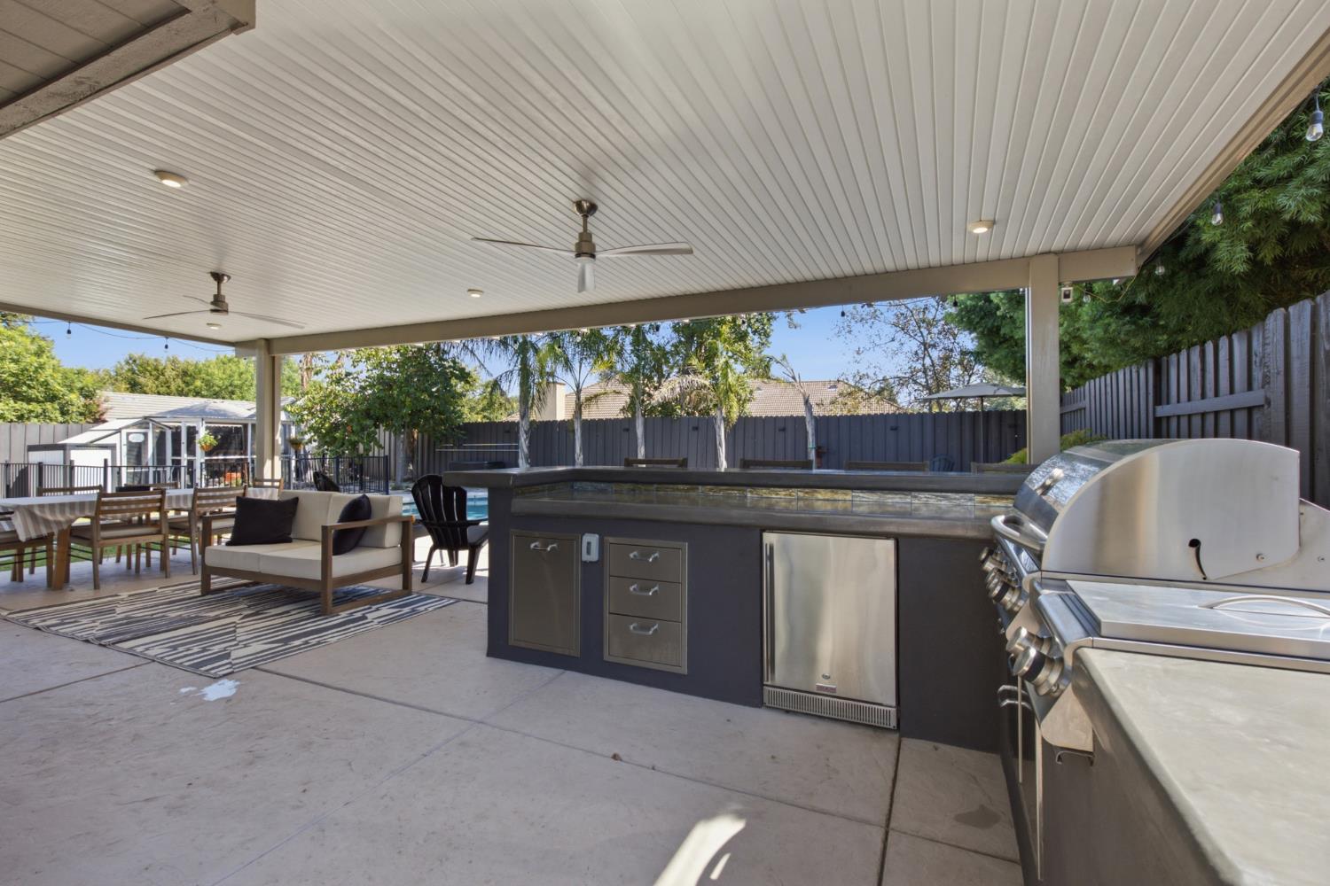 1299 Miners Roseville CA 95661