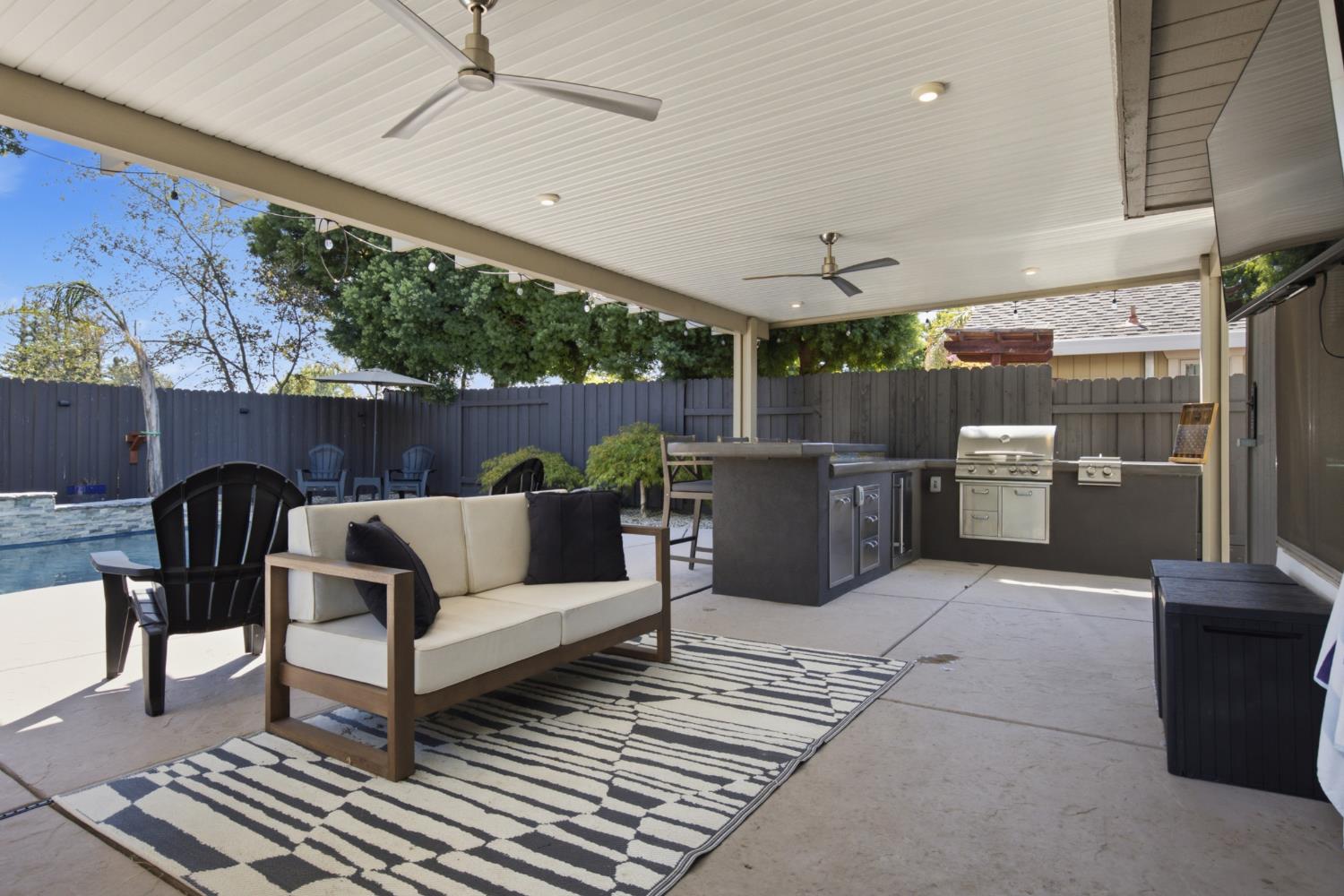 1299 Miners Roseville CA 95661