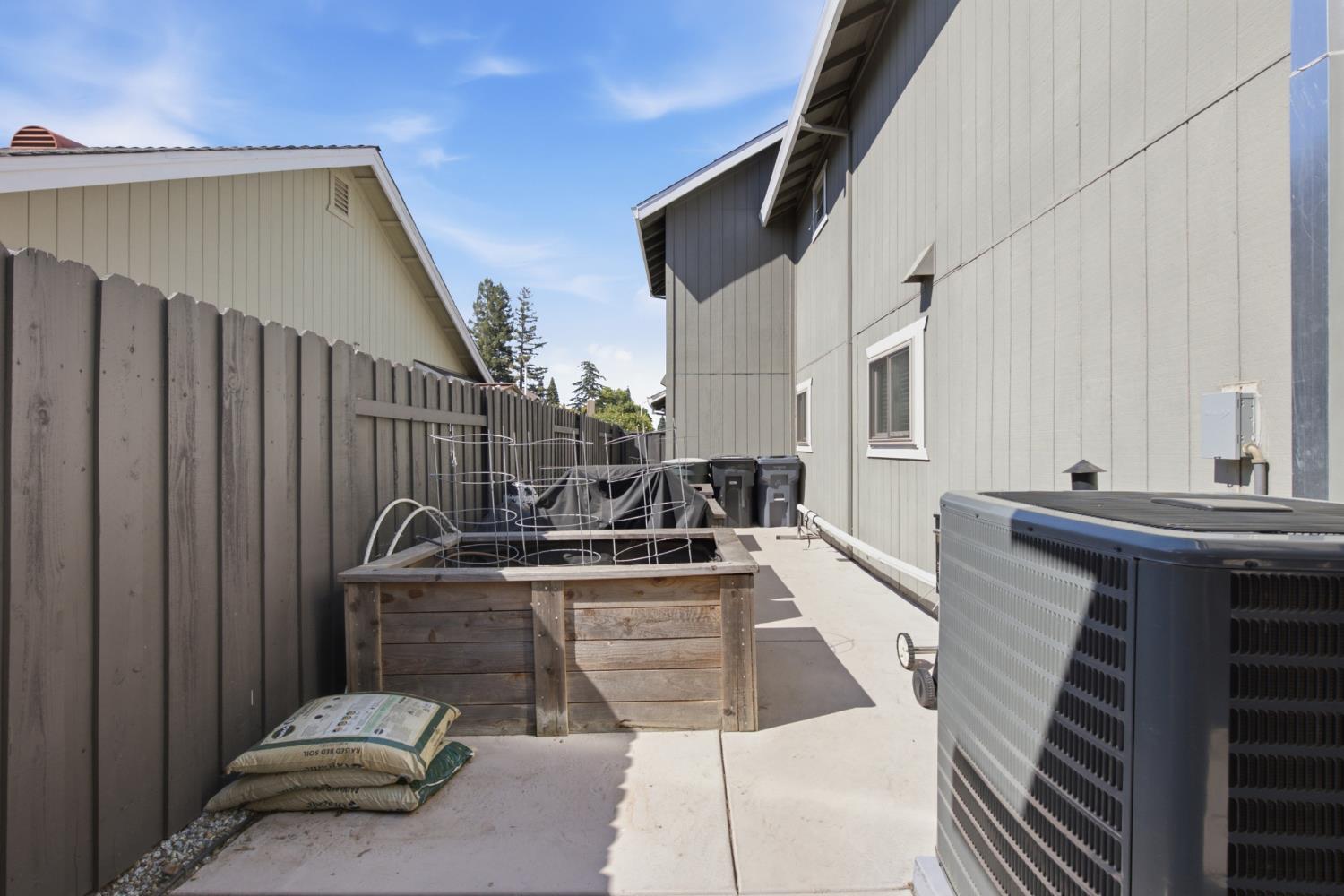 1299 Miners Roseville CA 95661