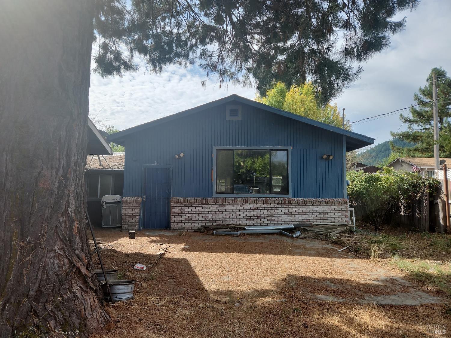 481 Della Avenue Willits CA 95490