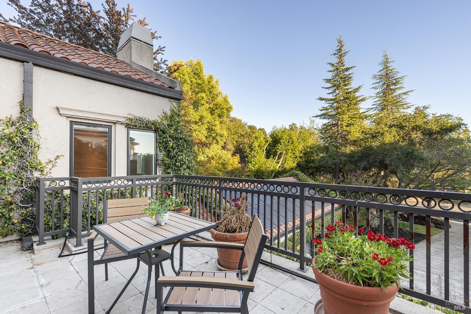 145 Canyon Court Napa CA 94558