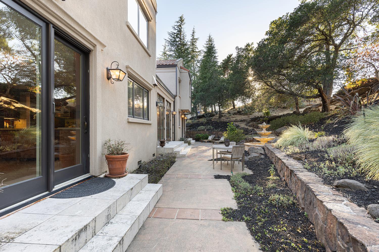145 Canyon Court Napa CA 94558