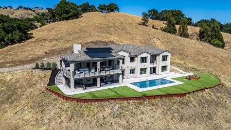 120 Angela Drive Santa Rosa CA 95403