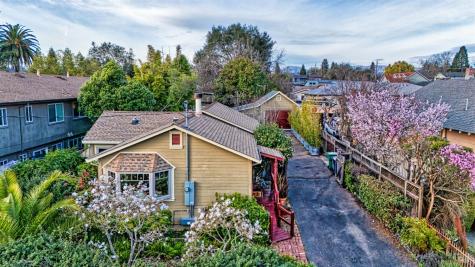 115 Sherman Street Healdsburg CA 95448