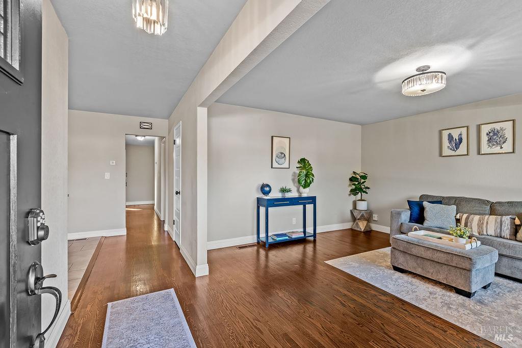 2033 Mission Boulevard Santa Rosa CA 95409