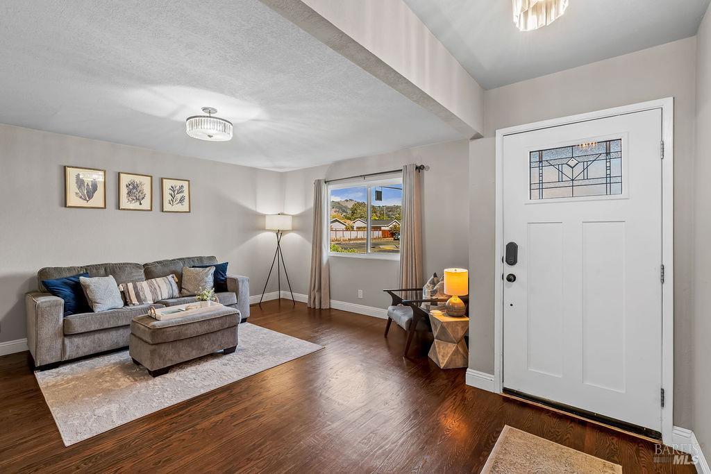2033 Mission Boulevard Santa Rosa CA 95409