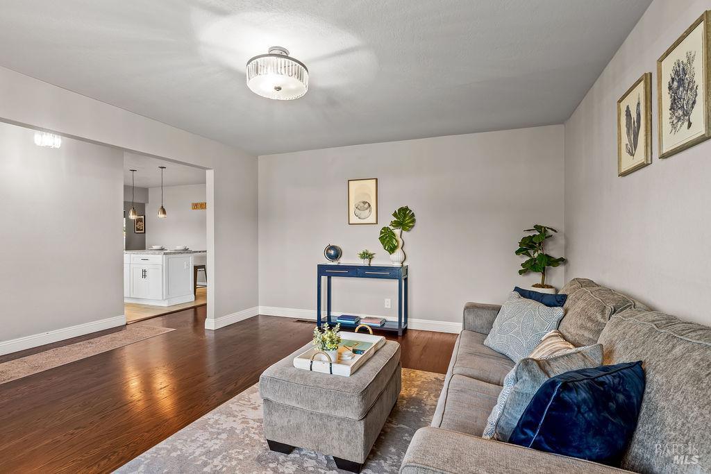2033 Mission Boulevard Santa Rosa CA 95409