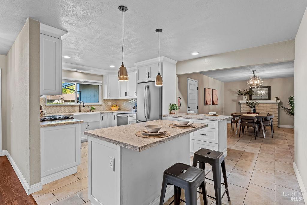2033 Mission Boulevard Santa Rosa CA 95409