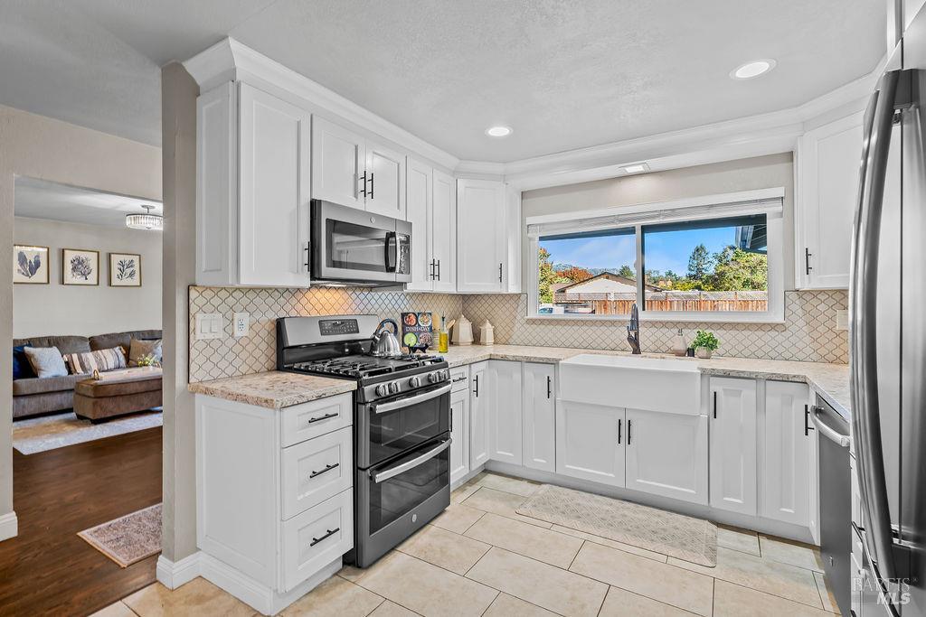 2033 Mission Boulevard Santa Rosa CA 95409