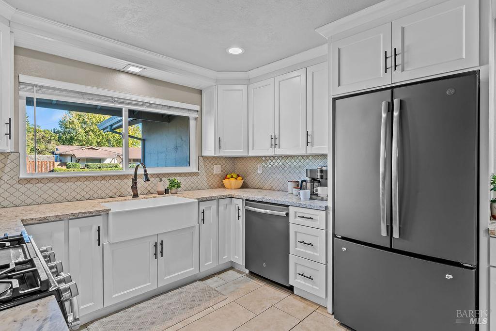 2033 Mission Boulevard Santa Rosa CA 95409