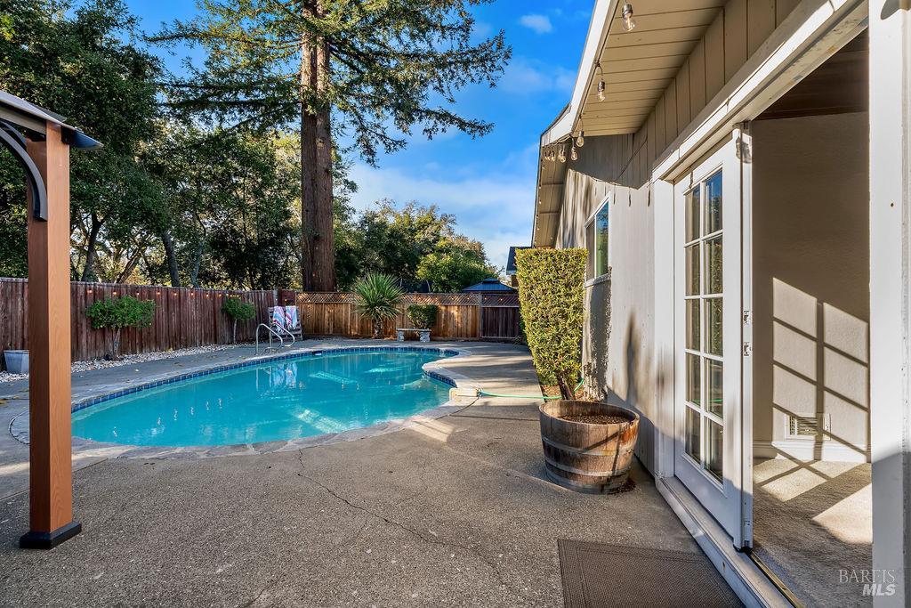 2033 Mission Boulevard Santa Rosa CA 95409