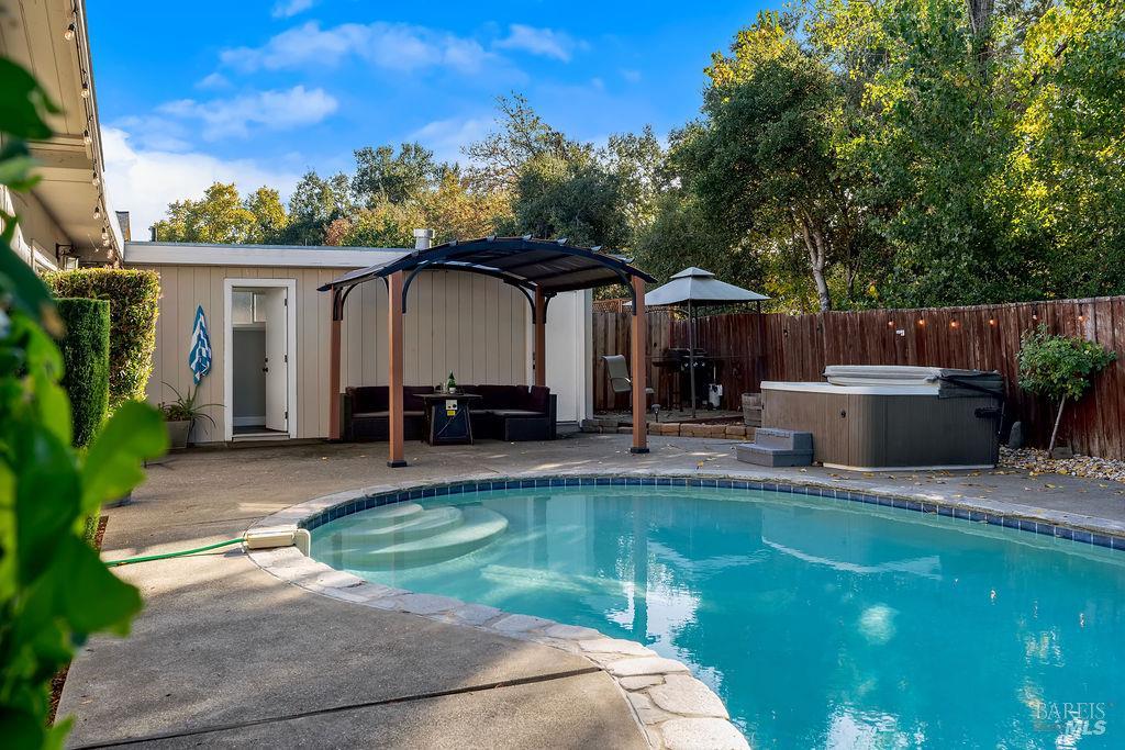 2033 Mission Boulevard Santa Rosa CA 95409
